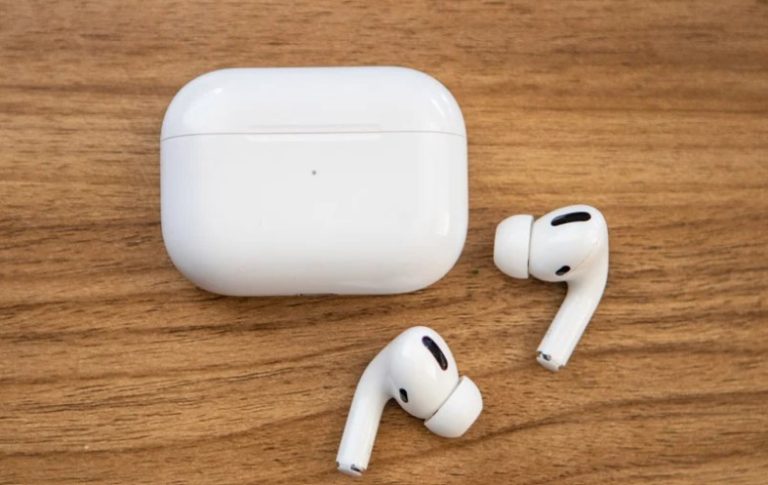 How to Connect AirPods to HP Laptop? – A Tech Guide