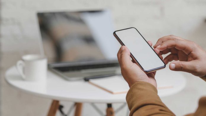 How to Turn Off Android Phone