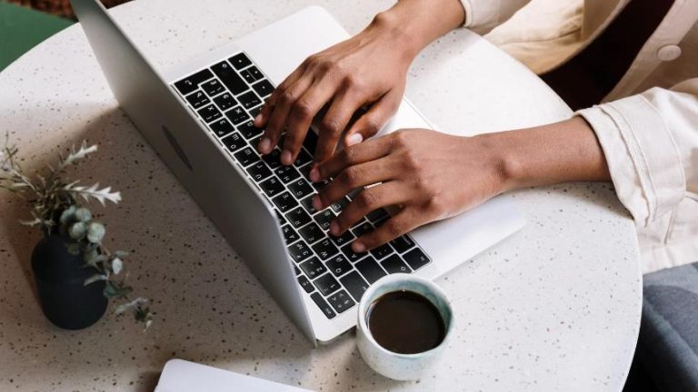 How to Switch Windows With Keyboard? – Pro Multitasking